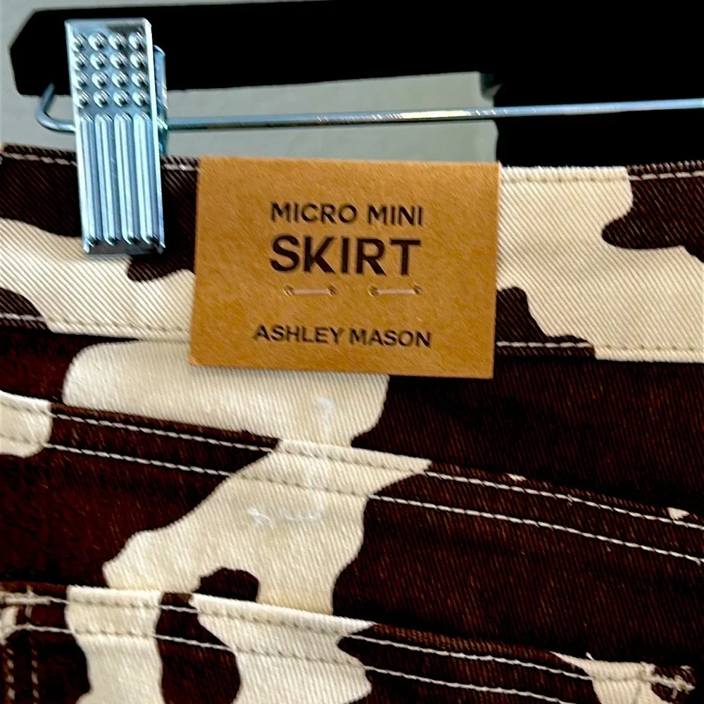 Ashley Mason Brown and Cream Patterned Mini Skirt - Picture 5 of 6